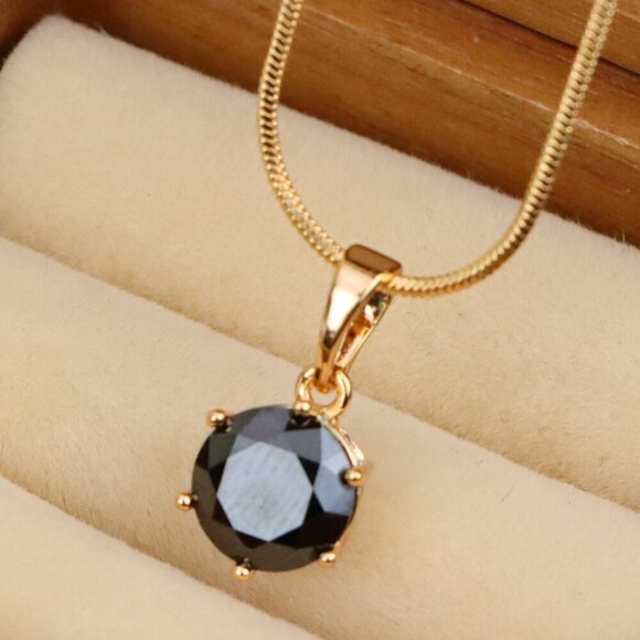 "Elegant Black Round Pendant with Gold Plating for Timeless Style, XPPT1674 - Picture 1 of 13
